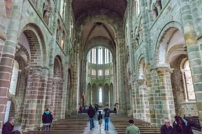 Mont Saint Michel Day Trip from Paris with English Speaking Guide - Timing, regrouping, and the long return to Paris