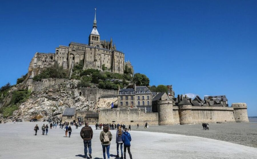 Mont-Saint-Michel: Private Guided Tour with Abbey Entrance - Who should book this private tour, and who might choose something else