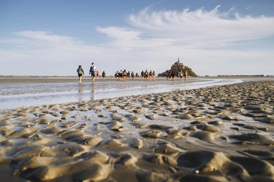 Mont-saint-Michel : Walk in the heart of the Bay - Starting at the ramparts, where the bay story begins