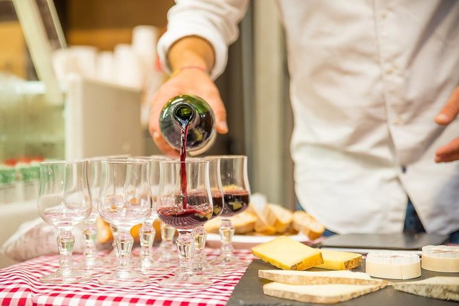 Montmartre French Bistrot Style Food & Wine Tasting Tour - Stop 1: Sacré-Coeur apéritif time and why it matters