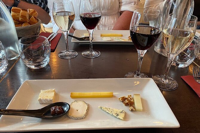 Montmartre Hill French Gourmet Food and Wine Tasting Walking Tour - Finish in front of Sacré-Cœur: the view is the payoff