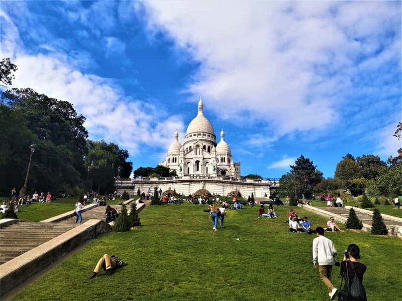 Montmartre : private family tour - Where you start, where you end (and why it matters)