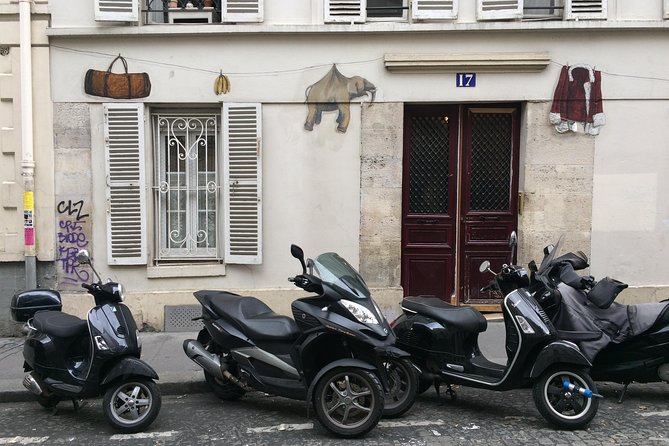 Montmartre Street Art Tour with an Artist - What the artist guide actually adds to your understanding
