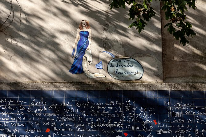 Montmartre Street Art Tour with an Artist - Practical tips to make your tour day easier
