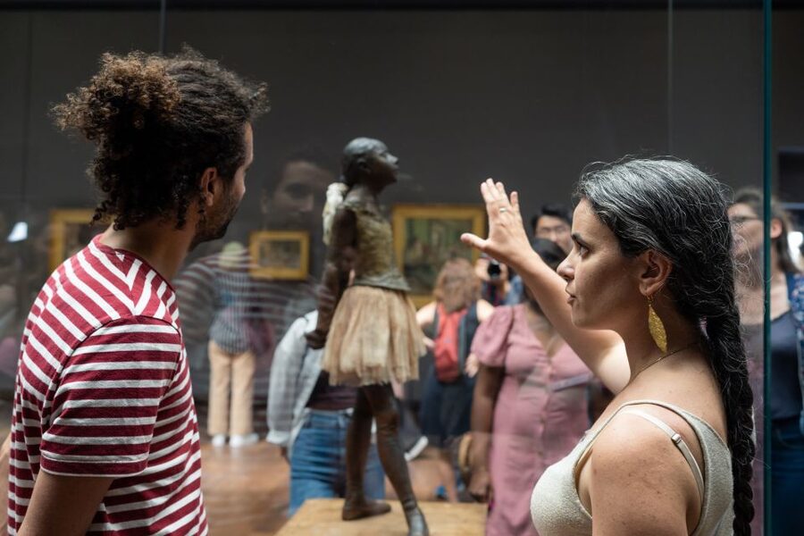 Musée d’Orsay Skip-the-Line Tour with Expert Guide - Crowds, pacing, and how not to lose your favorite paintings