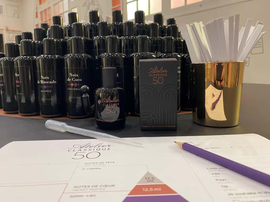Nice: 1-hour Perfume Workshop - Building your custom perfume from 90 essences