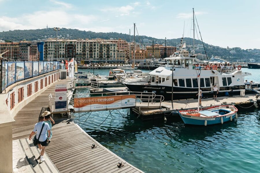 Nice: 1-Hour Sightseeing Cruise to Villefranche Bay - Baie des Anges Back in Nice and the Promenade des Anglais Angle