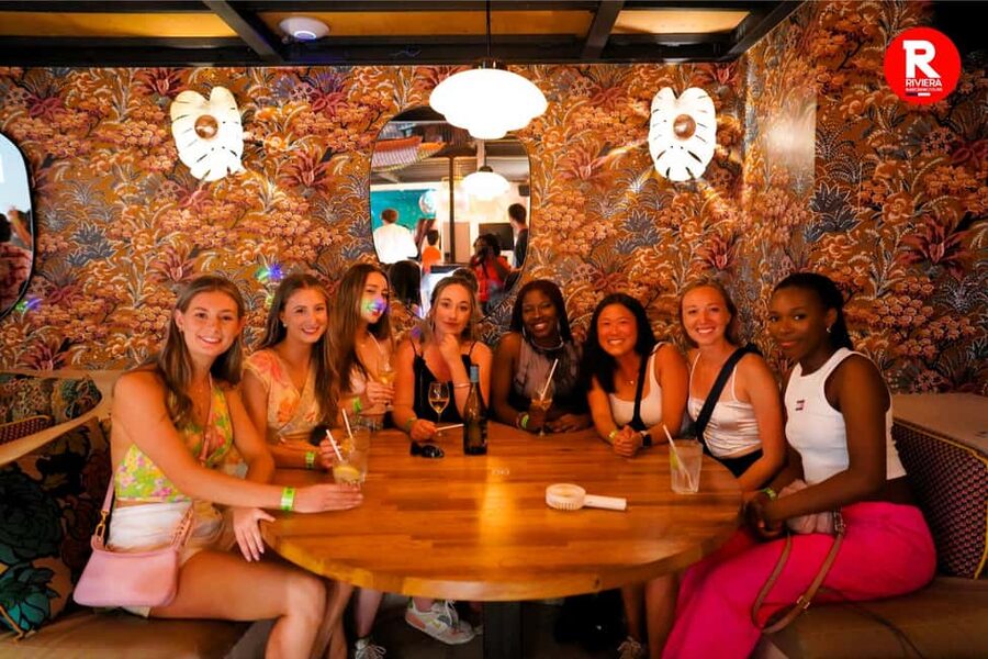 Nice: 4 Bar, 1 Club Riviera Bar Crawl Party with Free Shots - Pace, Group Size, and Crowd Reality