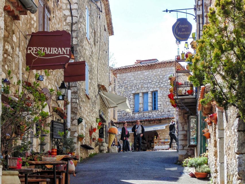 Nice: Countryside Tour with Grasse - Gourdon perch village and the 9th-century castle garden