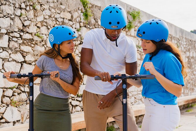 Nice Electric Scooter Rental - High range - Getting going at 2 Rue Halévy and using your mobile ticket