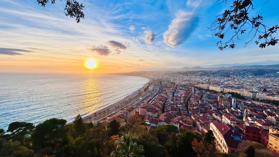 Nice: Guided Walking Tour in English - Vieux Nice and Cours Saleya: old streets plus the flower market energy