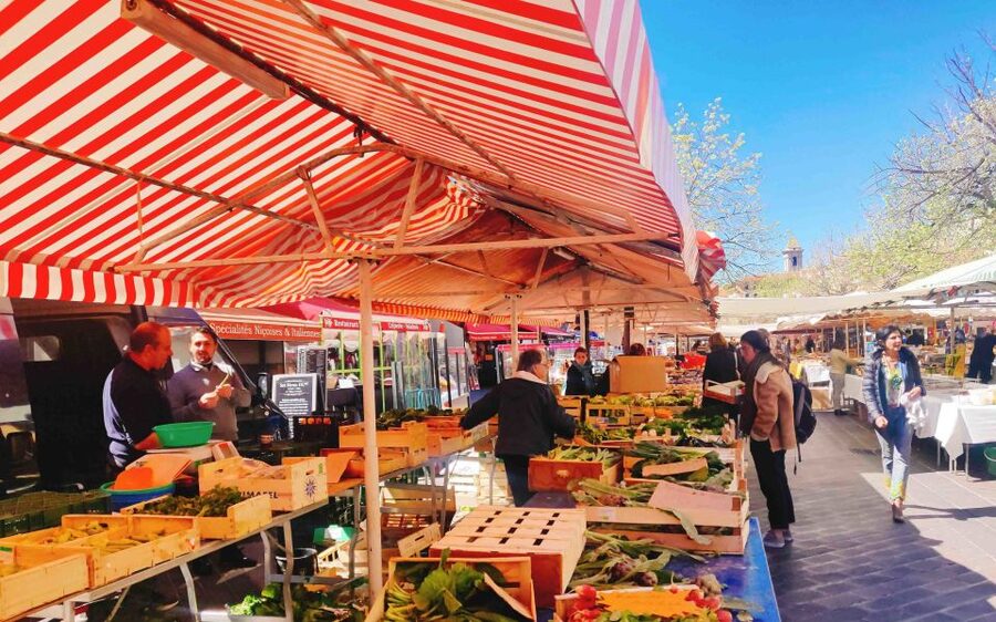 Nice Old Town and Castle Hill: Guided Cultural Walking Tour - Le Vieux Nice: alleyways, churches, and the story behind the stones