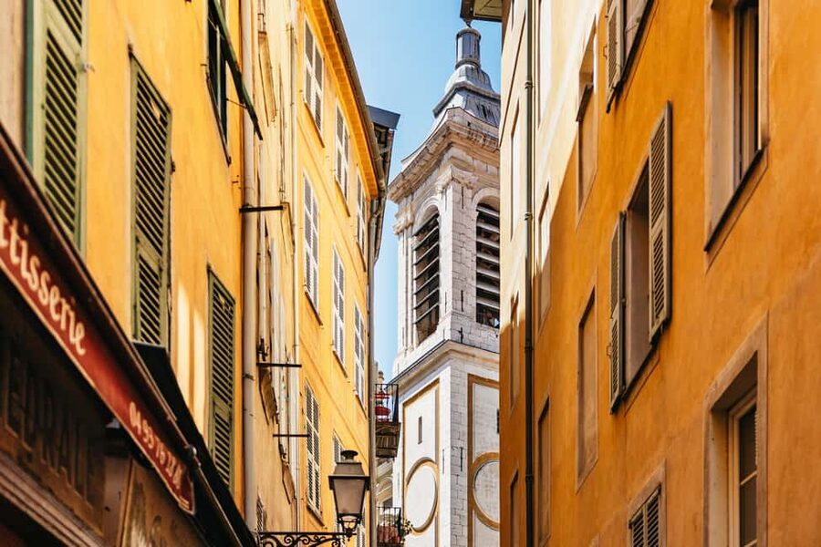 Nice: Old Town & Castle Hill Informative Guided Walking Tour - Starting at the Centenary Monument: Easy to Find, Quick Orientation