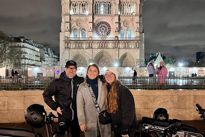 Night / Sunset Tour of Paris in Electric Bike - Louvre, Île Saint-Louis, and Notre-Dame From the Bike Lane
