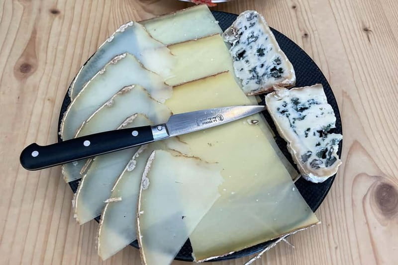 No Diet Club : Bordeaux Food Tour in Bordeaux center ! - The Guide Makes It More Than Food: Fiona, Amélina, Audrey