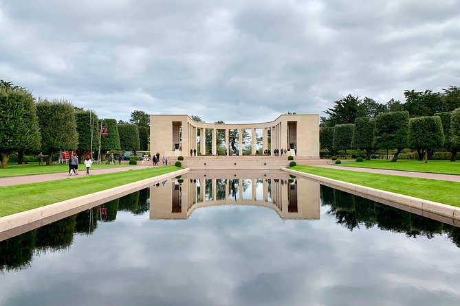 Normandy Battlefields D-Day Private Trip with VIP Services from Paris - Stop 3, Omaha Beach: Walking Where the Battlefield Turned Into a Beachhead