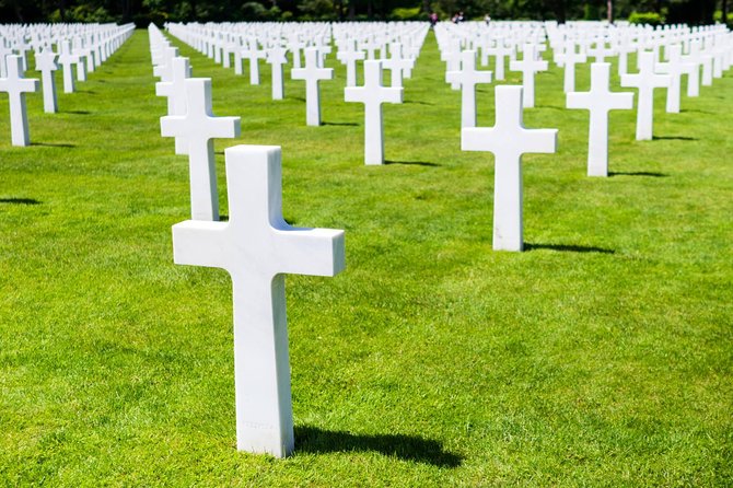 Normandy D-Day Small-Group Day Trip with Omaha Beach, Cemetery & Cider Tasting - Lunch in a simple coastal town, plan on budgeting extra