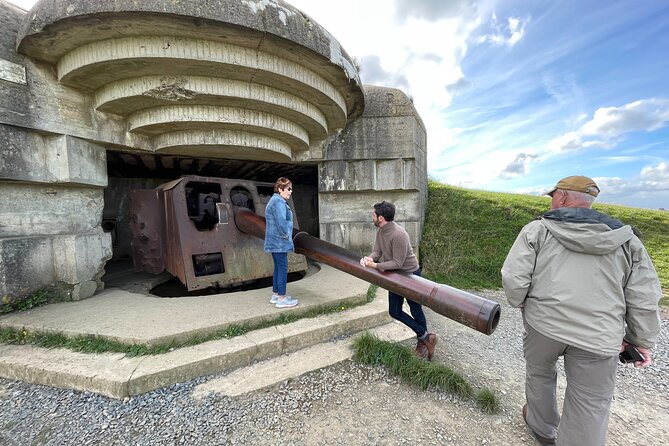 Normandy: Private tour D-Day landing beaches American sector - Pointe du Hoc: Reading the Cliffs Like a Map