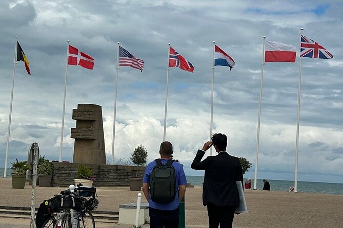 Normandy: Private tour D-Day landing beaches American sector - Sainte-Mère-Église: Holy Mother Church and a Town That Remembers