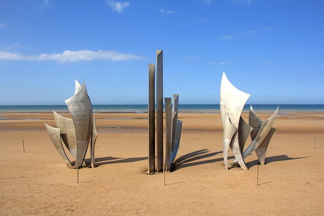 Normandy U.S. D-Day Sites Half Day Tour From Bayeux - Meeting at Place du Québec, and how the day runs