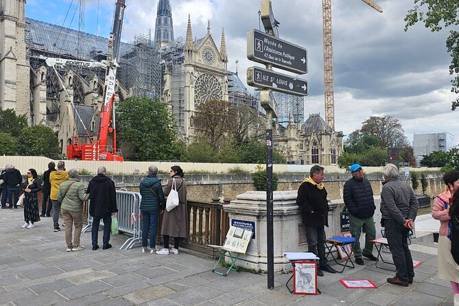 Notre Dame Outdoor Walking Tour and Entrance to Sainte Chapelle - The quick Shakespeare and Company stop: use it, don’t rush it