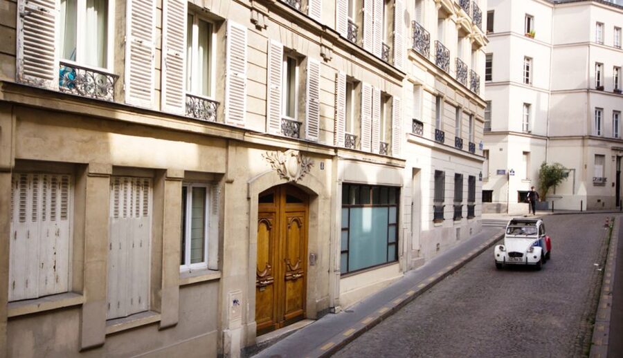 Off-the-Beaten Track in Paris: 2-Hour Vintage 2CV Tour - Key things I’d circle before you book