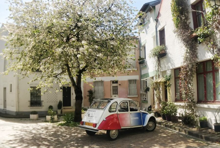 Off-the-Beaten Track in Paris: 2-Hour Vintage 2CV Tour - Pickup, route flow, and what “private” feels like