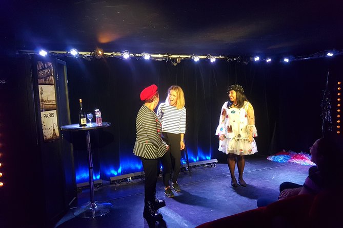 Oh My God She's Parisian! English Comedy Show in Paris - What Julie covers: Paris habits, cultural myths, and audience banter