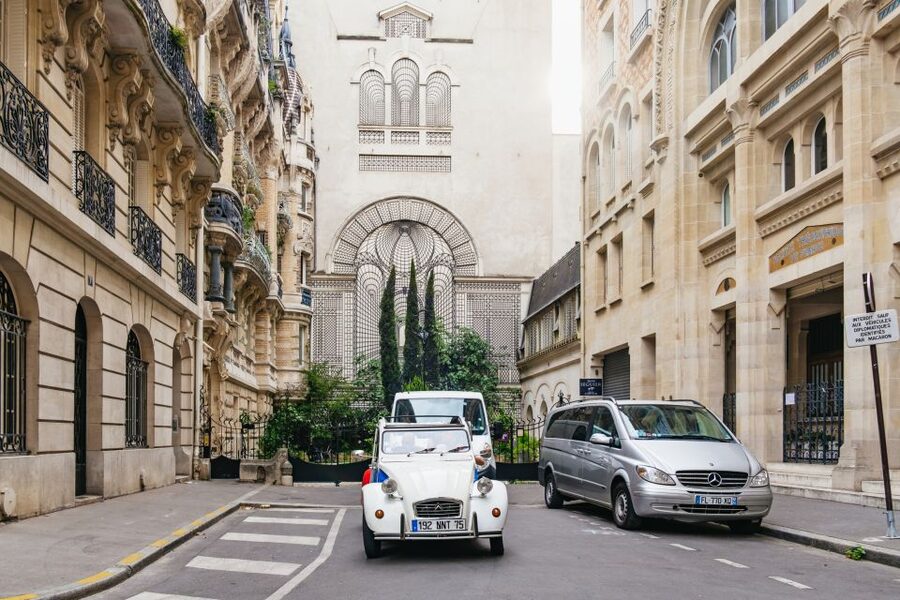Paris: 1-Hour Vintage Citroen 2CV Tour - Île de la Cité and Notre-Dame Area Views