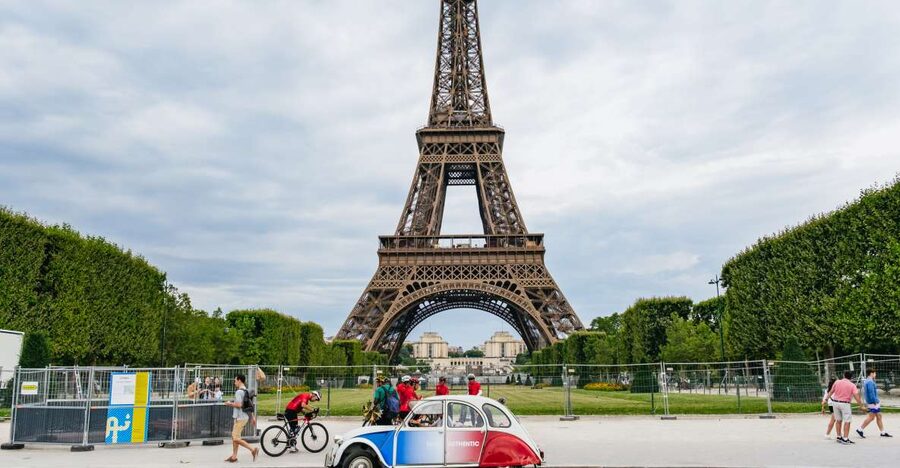 Paris: 1-Hour Vintage Citroen 2CV Tour - Picking Up at Your Hotel and Riding Like a Local