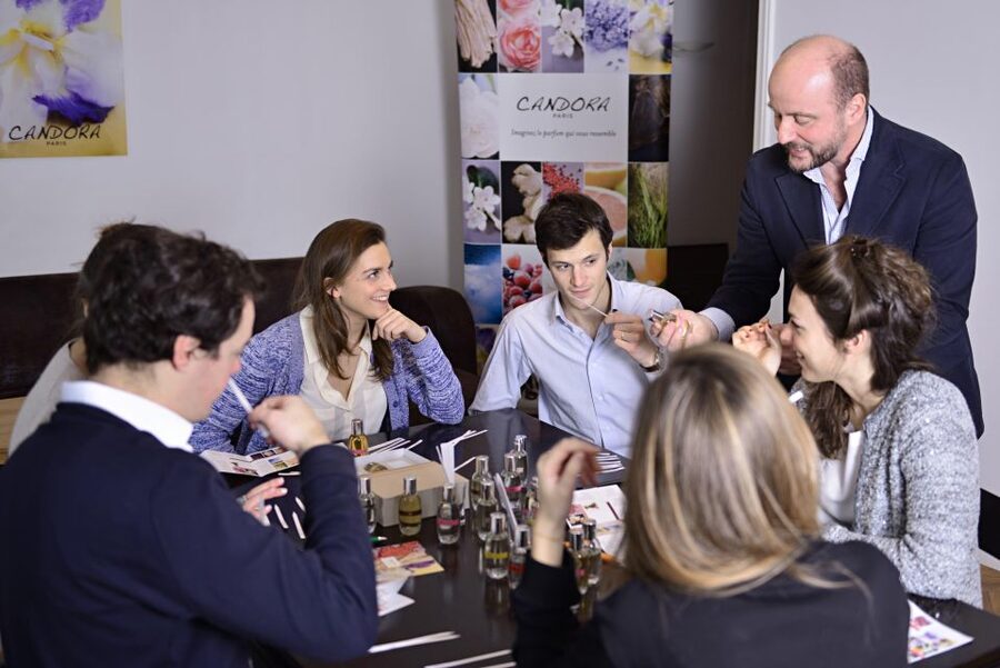 Paris: 2-Hour Perfume Creation Workshop - Finding Candora, 6 rue Charles V near Île Saint-Louis