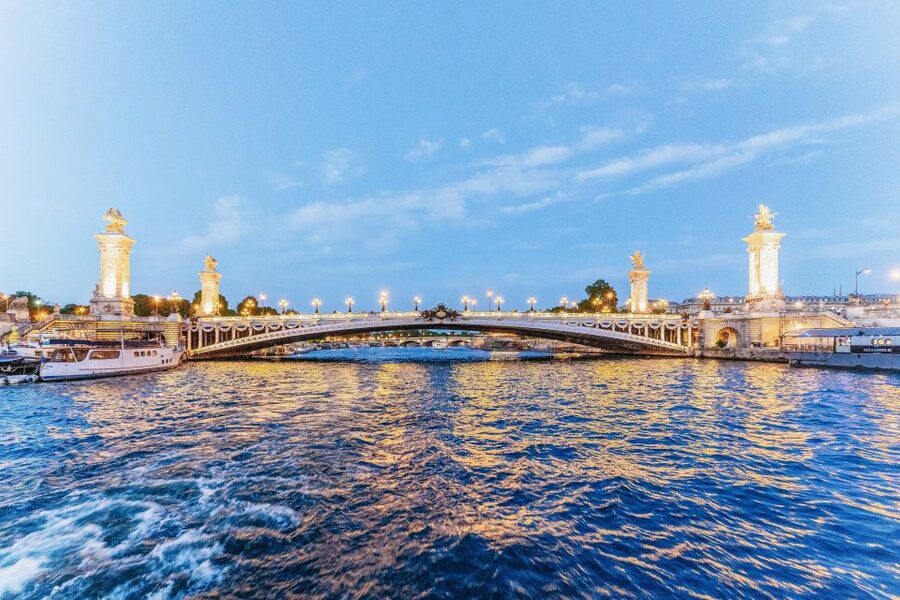 Paris: 3-Course-Dinner Cruise on the Seine with live music - The Route Along the Seine, Stop by Stop What You’ll Notice