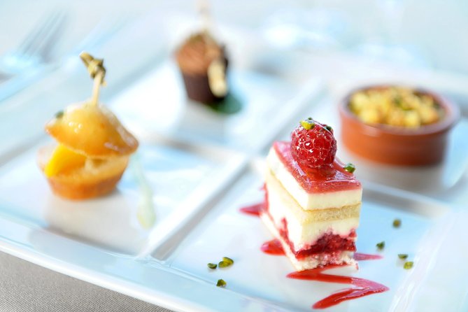 Paris 3-Course Gourmet Dinner and Sightseeing Seine River Cruise - Seine route highlights: iconic landmarks, and what to notice from the water