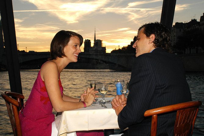 Paris 3-Course Gourmet Dinner and Sightseeing Seine River Cruise - The glass-enclosed cruise experience, timing, and group feel