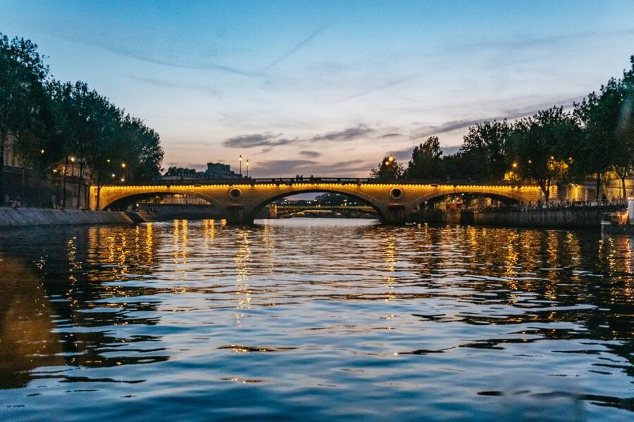 Paris : 3-Course Gourmet Dinner Cruise on Seine River - The 3-Course Dinner: What You Might Eat on Each Departure