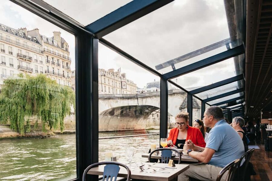 Paris : 3-Course Gourmet Dinner Cruise on Seine River - Who This Cruise Is Perfect For, and Who Might Want Another Option