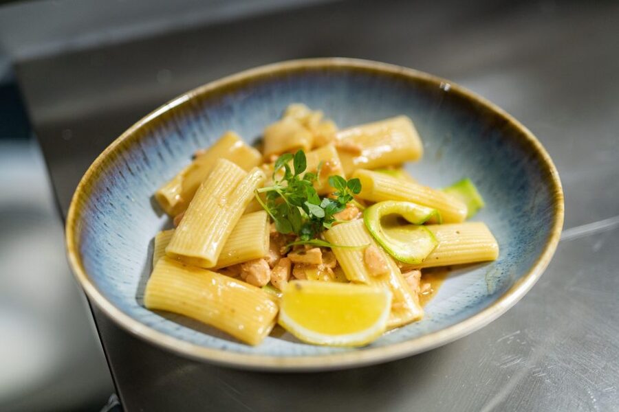 Paris: 3-Course Italian Meal Seine Cruise - Who this Seine dinner cruise is best for