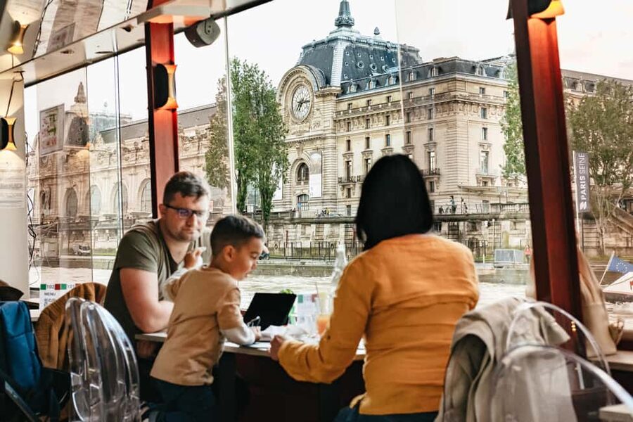 Paris: 3-Course Italian Meal Seine Cruise - The 2-hour Seine cruise: where the views come from