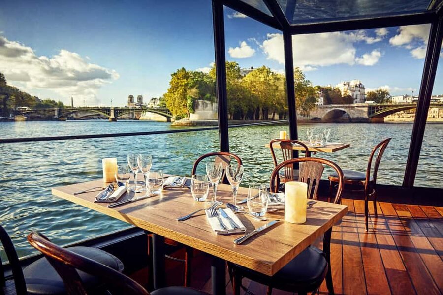Paris: 3-Course Lunch Cruise on the River Seine - Quick hits