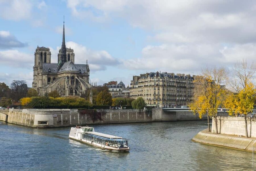 Paris: 3-Course Lunch Cruise on the River Seine - Price and value: what $80 buys you, plus the possible extras