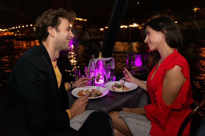 Paris 3-Courses Gourmet Dinner Seine River Cruise with Champagne - Food and Wine: What the Menu Feels Like on a Boat