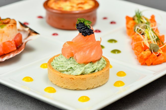 Paris 3-Courses Gourmet Dinner Seine River Cruise with Champagne - Picking the Right Departure Time: 6:45 vs 9:15