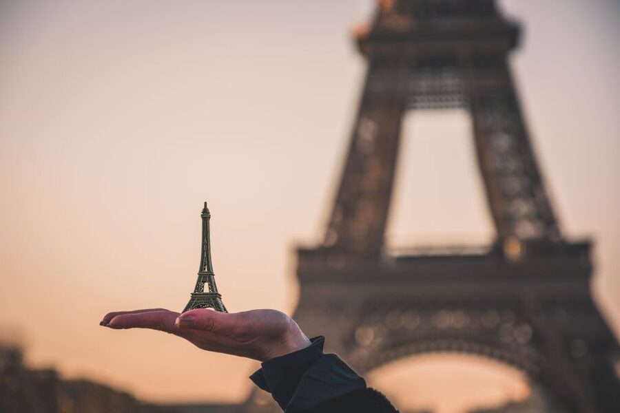Paris: Access Eiffel Tower Summit or Second Level - Meeting Point at Paris Lounge, and Why You Should Not Aim for the Tower First