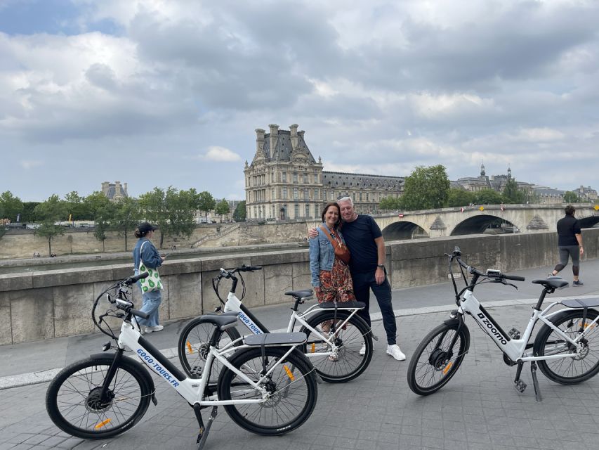 Paris: Afternoon E-Bike Guided Small Group Tour - Arc de Triomphe, Flame of Liberty, and the Champs de Mars finish feel monumental