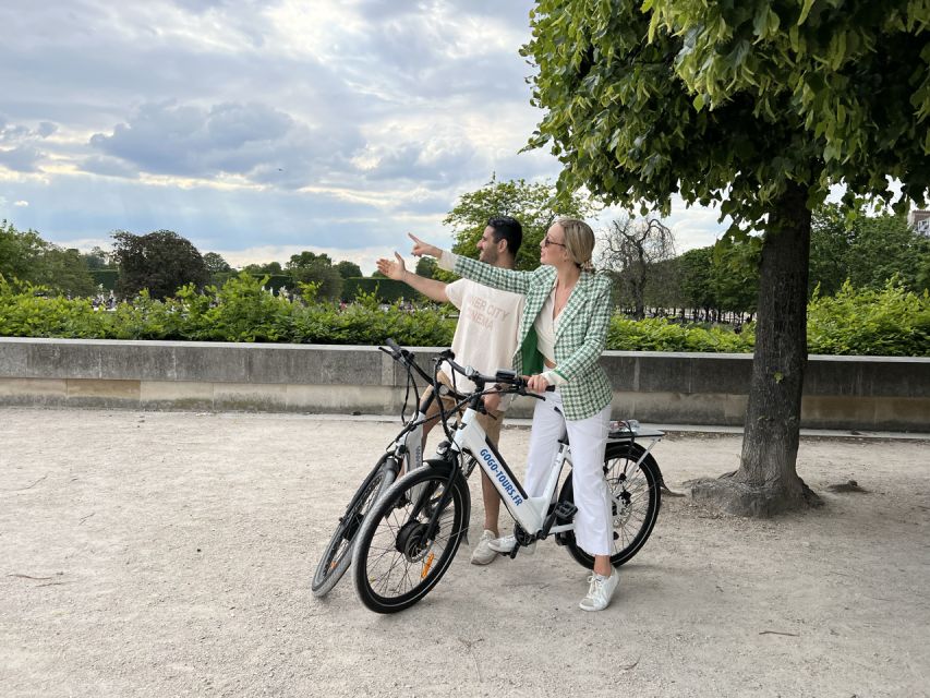 Paris: Afternoon E-Bike Guided Small Group Tour - Guide style: what you should look for during the pauses