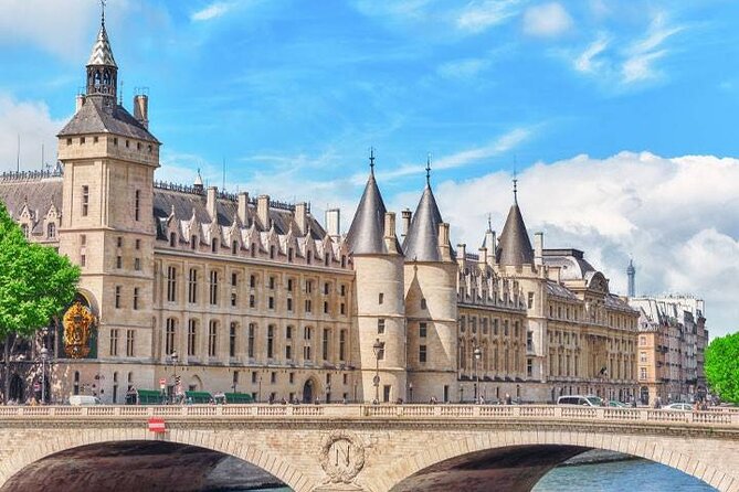 Paris Airport Transfer Service - Who this transfer fits best
