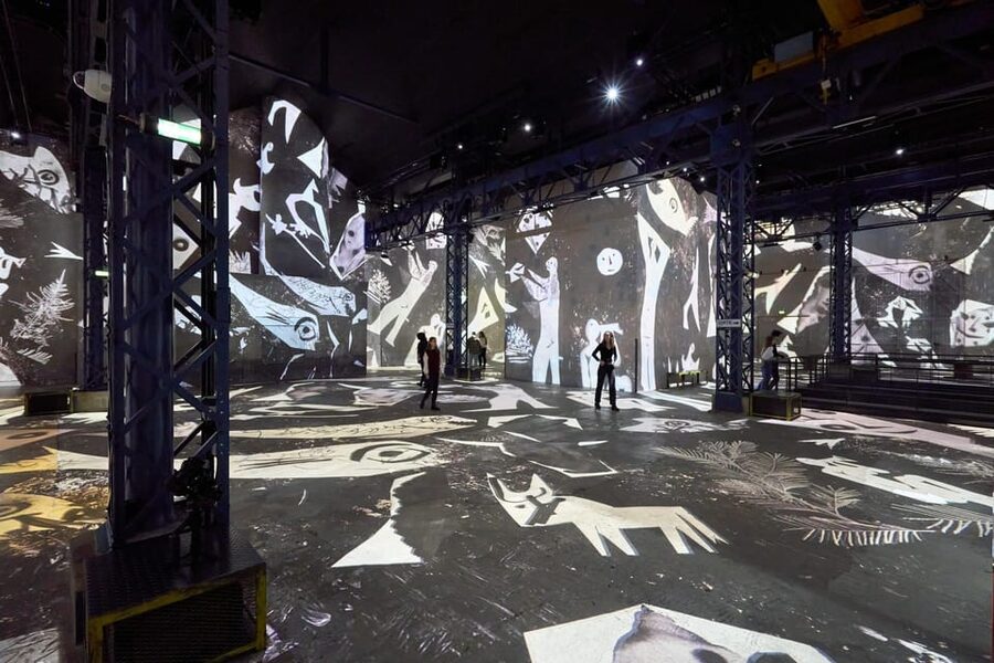 Paris : Atelier des Lumières admission ticket - Your ticket includes two exhibitions plus Atelier des Enfants