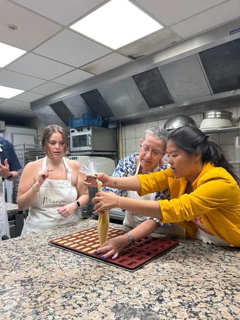 Paris: Baking Insider Experience with a Professional Baker - Shaping Baguettes: How to Make One Look Right and Taste Better