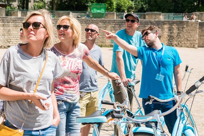 Paris Bike Tour Hidden Secrets in the Latin Quarter & Le Marais neighborhoods - Packing tips that matter: bags, shoes, and weather planning