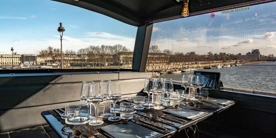 Paris: Bus Toqué Tour with 5-Course Dinner and Champagne - Who this tour fits best, and who should skip it